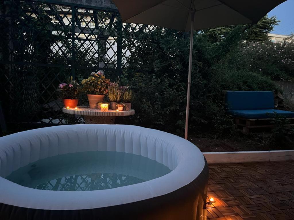 Superbe Appartement Avec Jacuzzi Avec Jardin Prive Lyon Kültér fotó